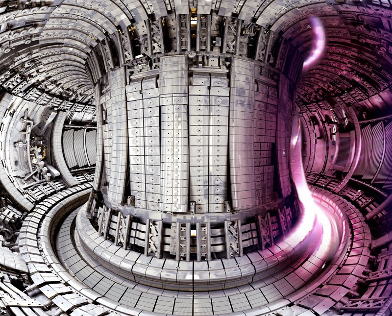 Fusion reactor